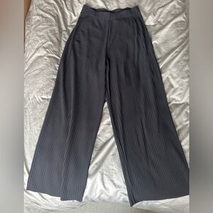 Black Pleated Wide-Leg Pants